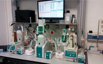 La Universidad de Almería junto a Alkanatur demuestran las altas capacidades del agua alcalina generada por la jarra para amortiguar y neutralizar el perjudicial ácido en el organismo.